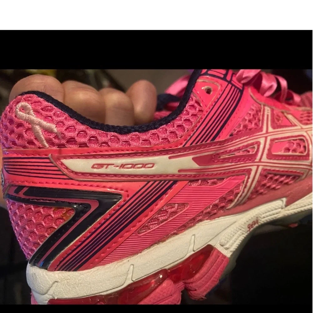 Pink ASICS - Picture 4 of 7